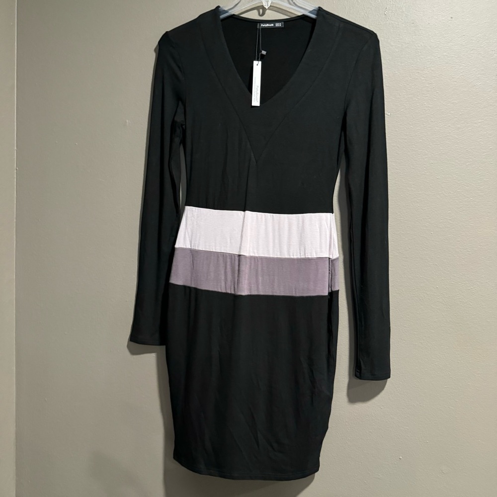 PattyBoutik V Neck Long Sleeves Dress Size Medium